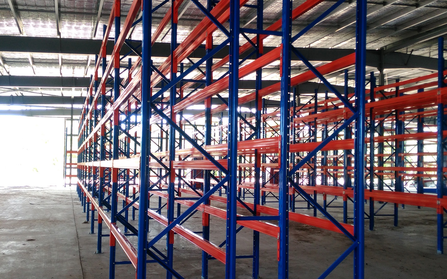 Narrow Aisle Racking | Side View